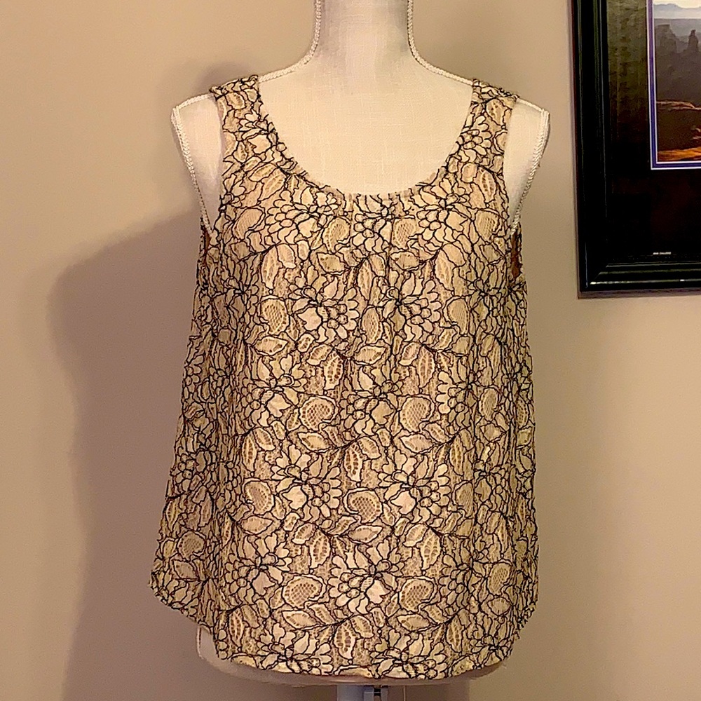 JONES NEW YORK Flower embossed tank top